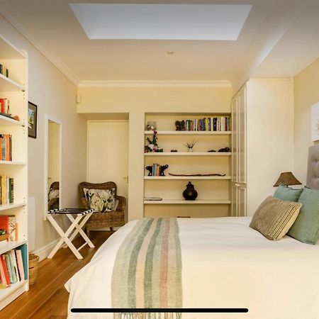 Guest Suite - Leafy Constantia Guest House Cape Town Exterior photo