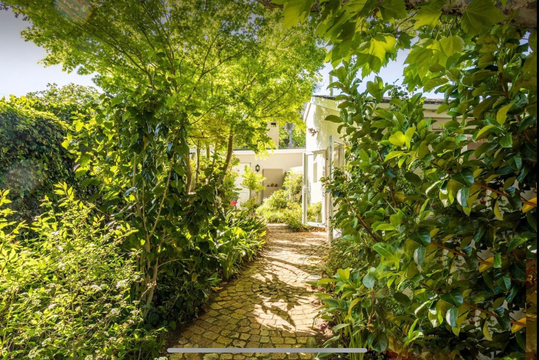 Guest Suite - Leafy Constantia Guest House Cape Town Exterior photo