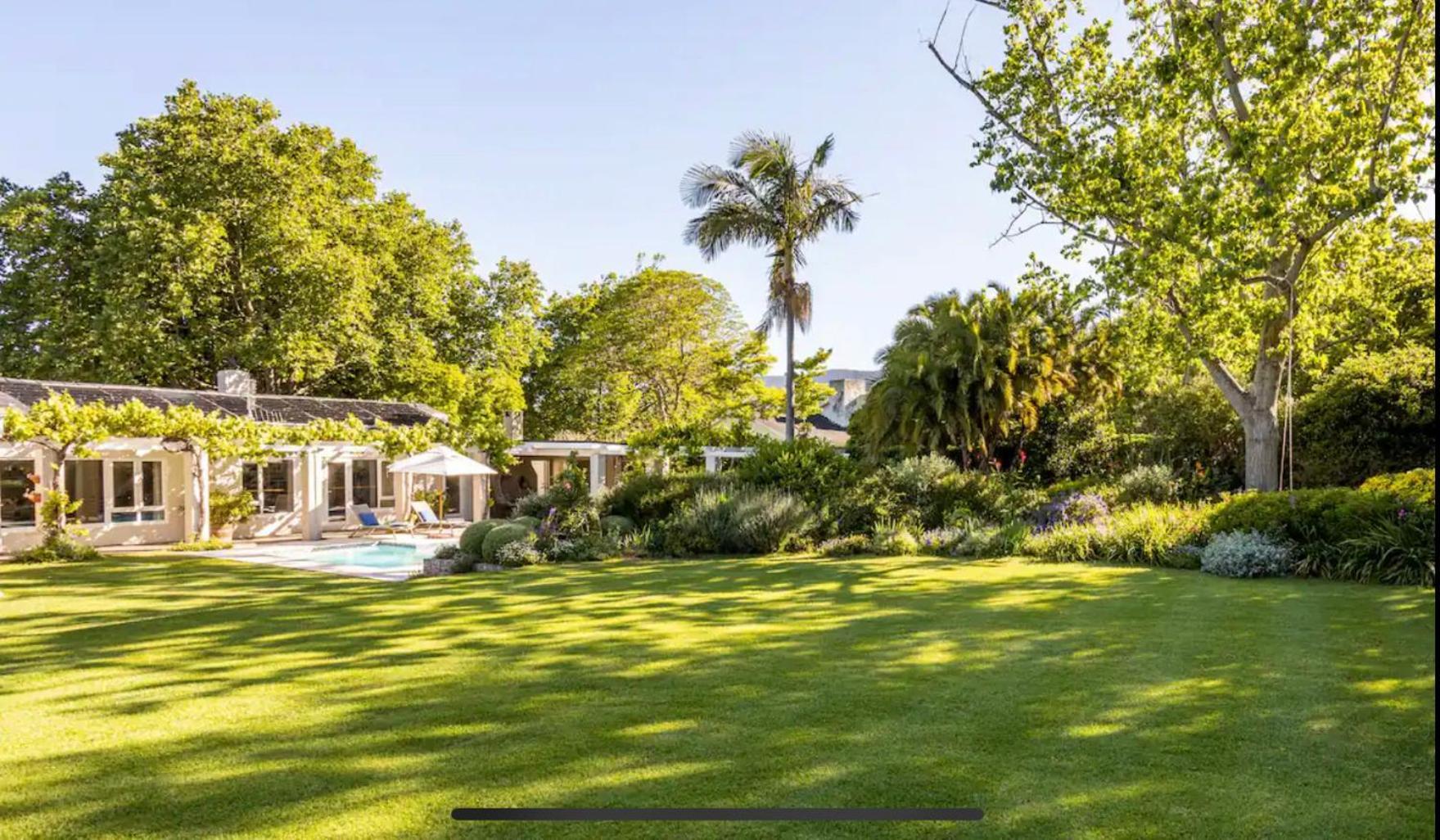 Guest Suite - Leafy Constantia Guest House Cape Town Exterior photo